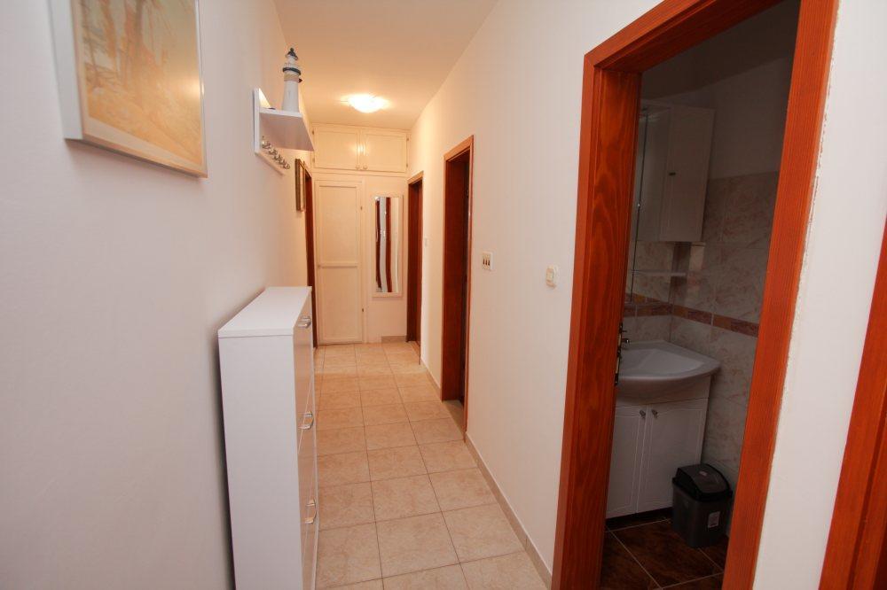 Apartment Miljenko Tomic Splitska